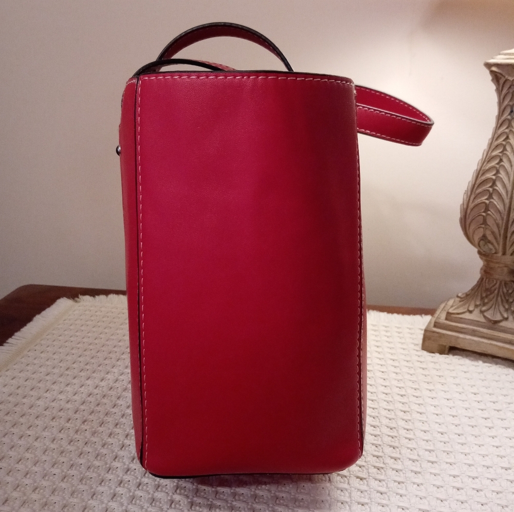NWT London Fog Red Faux Leather Tote - Picture 6 of 7